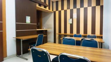 RedDoorz near Pelabuhan Jayapura