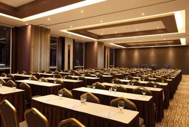 Hotel Santika Taman Mini Indonesia Indah