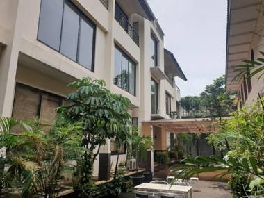 Arimbi Pejaten Suites Jakarta