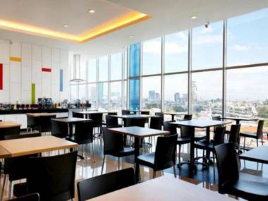 Amaris Hotel Seasons City