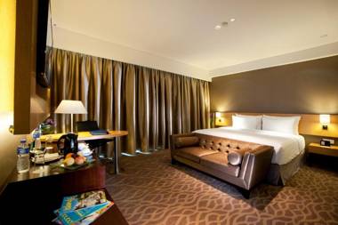 JS Luwansa Hotel & Convention Center