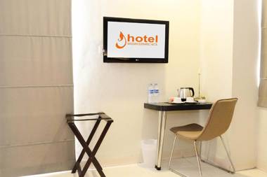 J Hotel - Bandara Soekarno Hatta
