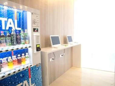 Whiz Hotel Cikini Jakarta