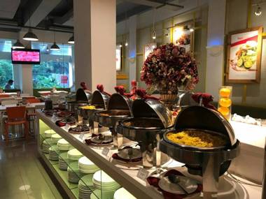 Zuri Express Mangga Dua