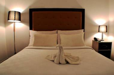 Maven Fatmawati Hotel