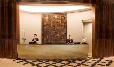 ASTON Bellevue Radio Dalam