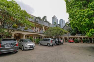 Reddoorz Plus @ Karet Pedurenan 3