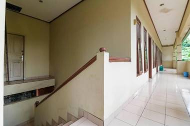 Reddoorz Plus @ Karet Pedurenan 3