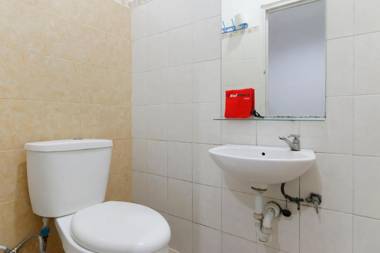 RedDoorz @ Kebon Kacang