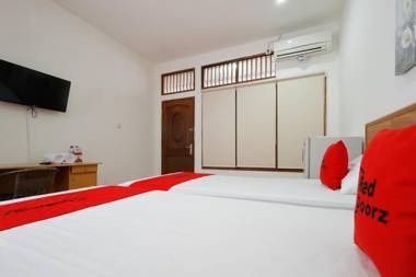 RedDoorz Plus near Plaza Indonesia