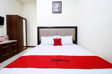 RedDoorz Plus near Universitas Indonesia