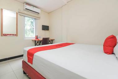 RedDoorz Plus @ Jalan Pemuda Jakarta