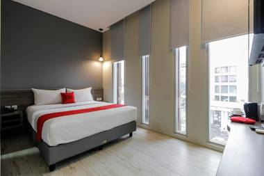 RedDoorz Plus near Tebet