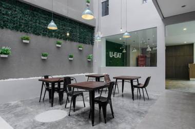 RedDoorz Plus near Tebet