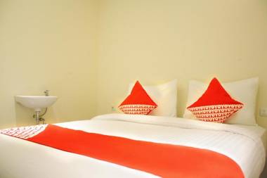 OYO 148 Cempaka Place Homestay