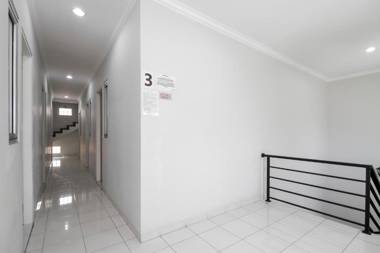 RedDoorz near Central Park Mall