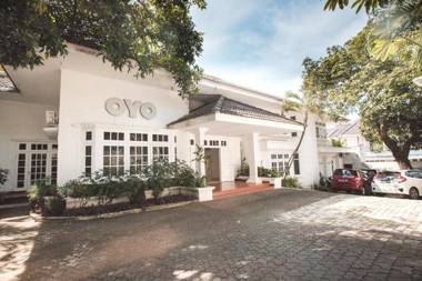 OYO 332 Residence G17 Kemang