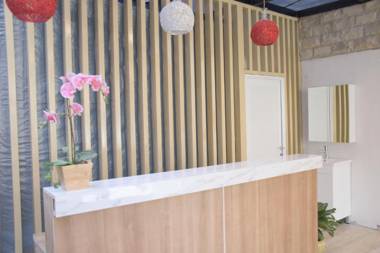 RedDoorz Plus Syariah near Manggarai Station 3