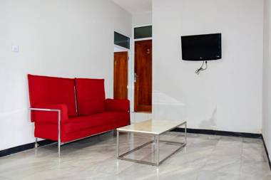 RedDoorz Plus near Mall Kelapa Gading