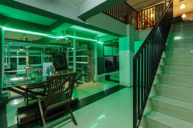 RedDoorz Premium @ Ampera Raya 2