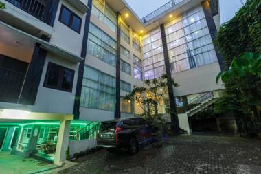 RedDoorz Premium @ Ampera Raya 2