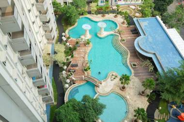 Comfortable 2BR Sky Terrace Apartment By Travelio