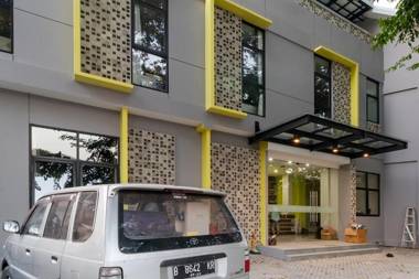 RedDoorz Plus near Senayan City