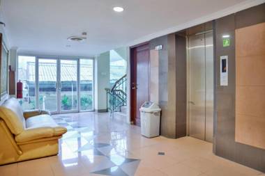 Sleepzzz Hotel Senayan