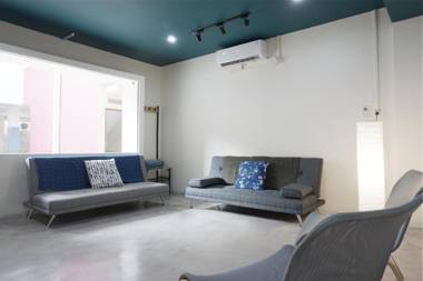 Residences by RedDoorz near MT Haryono - Minimum Stay 7 Days