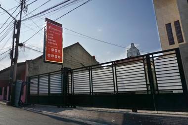 Residences by RedDoorz near MT Haryono - Minimum Stay 7 Days