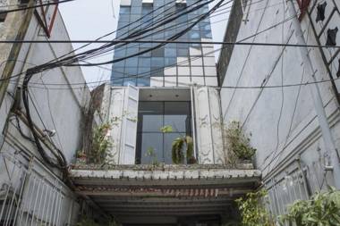 RedDoorz Plus near Jakarta Kota Station