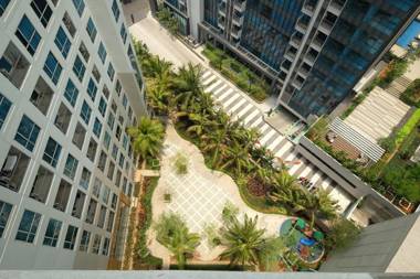 Modern 1BR Apartment at Casa Grande By Travelio