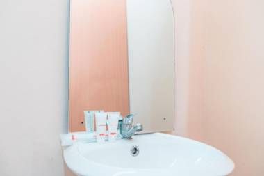 OYO 1841 Kathyrn Residence