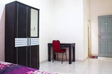 RedDoorz Syariah near Grand Galaxy Park