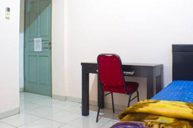 RedDoorz Syariah near Grand Galaxy Park