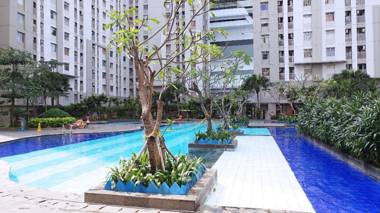 Spacious Studio Apt at Green Bay Pluit By Travelio