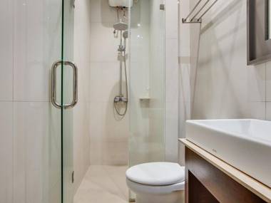 Vaccinated Staff - OYO 3735 Liv Hotel