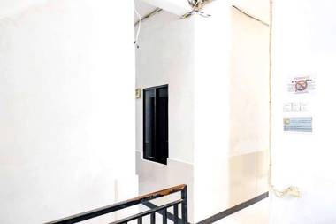 Snow White Residence RedPartner