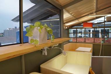 Tuju Abuserin Syariah