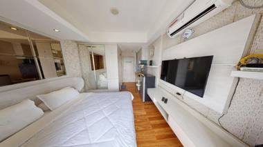 Studio18a @Elpis Kemayoran Free Netflix & YouTube