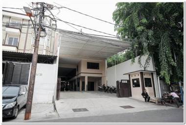 RedDoorz near Kota Tua 2