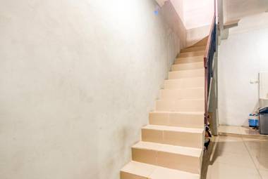 RedDoorz near Graha Cijantung Mall