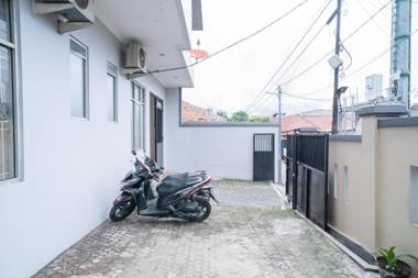 KoolKost Syariah near Universitas Moestopo Bintaro ( Minimum Stay 6 Nights )