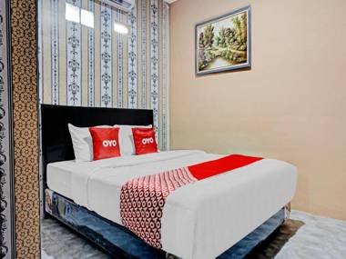 OYO 90469 Benhil Karet Tengsin