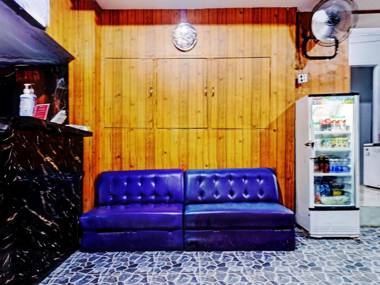 OYO 90469 Benhil Karet Tengsin