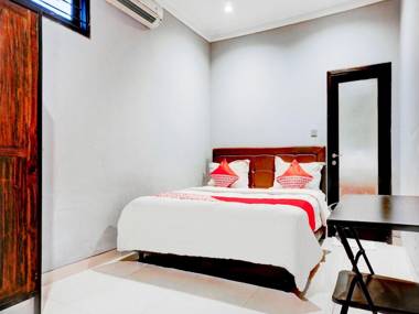 OYO 90438 Mampang 34 Residence