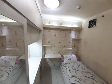 Apartment Bassura City by Travelibu