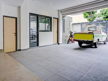 OYO 90635 Tango Juliet Residence