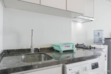 Minimalist Studio at Green Sedayu Apt By Travelio