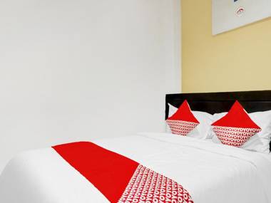 OYO 90692 Point Hostel